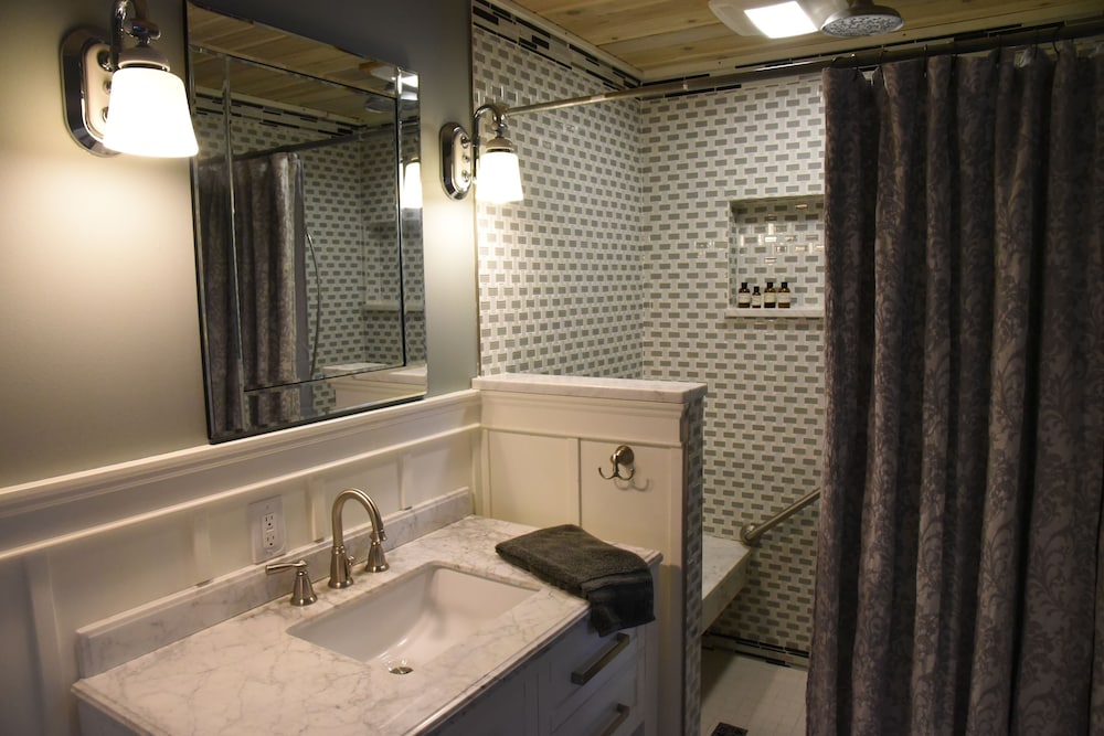 Studio Suite photo 2