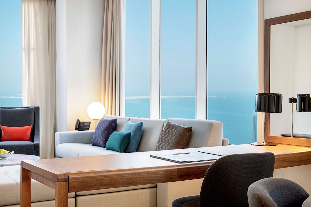 Suite, 1 King Bed, Ocean View - Photo 6