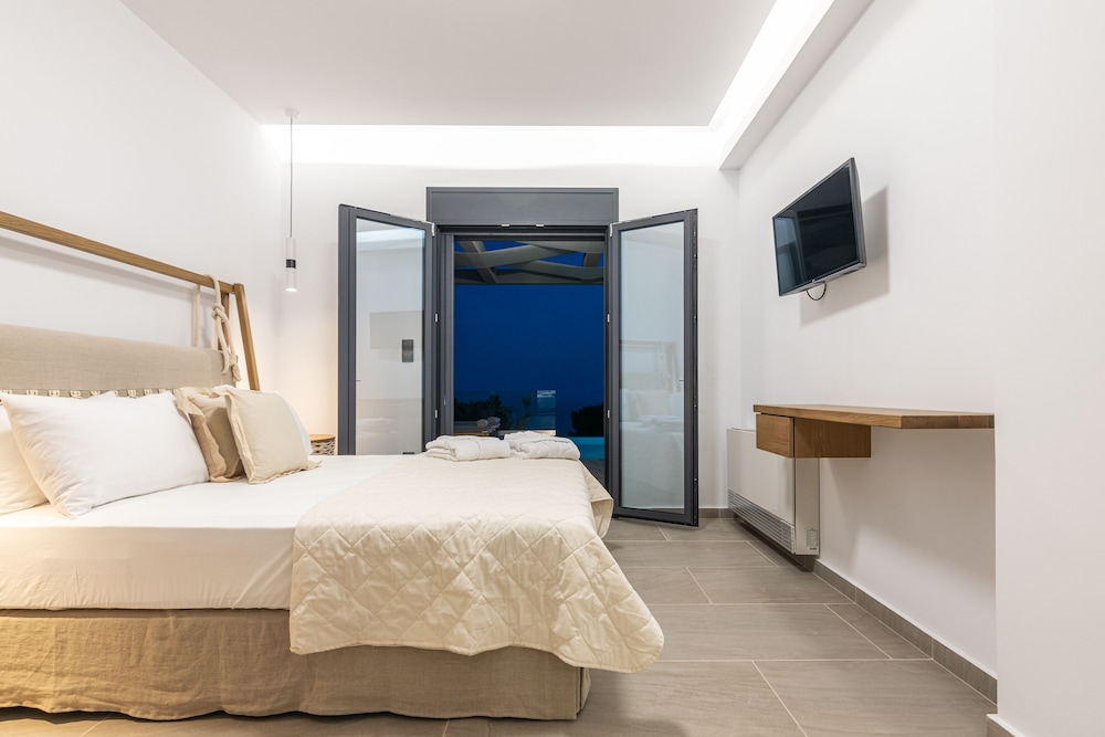Deluxe Villa, 3 Bedrooms, Pool View