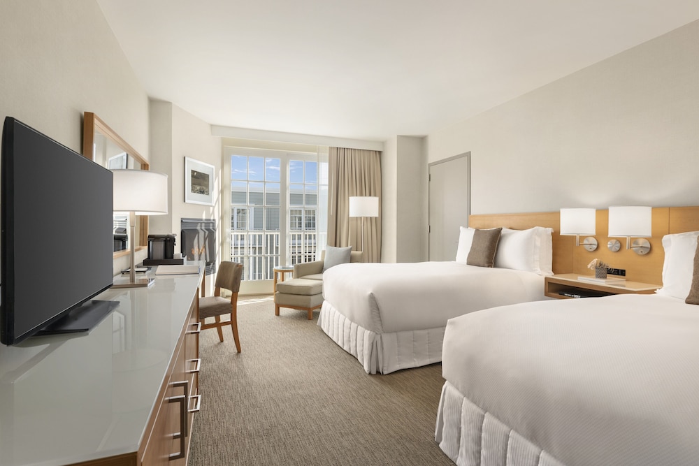 Premium Room, 2 Double Beds, Fireplace - Photo 3