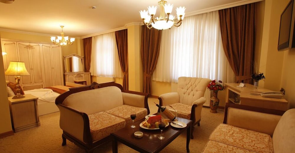 Standard Room photo 2