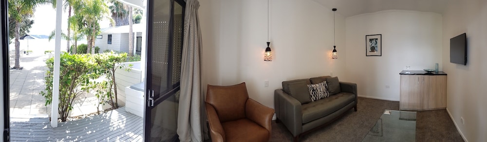 Family Suite, 2 Bedrooms, Beachfront photo 1