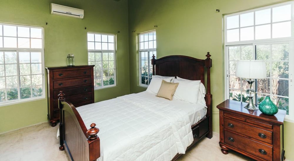 Family Apartment, 2 Bedrooms, Beach View, Beachfront