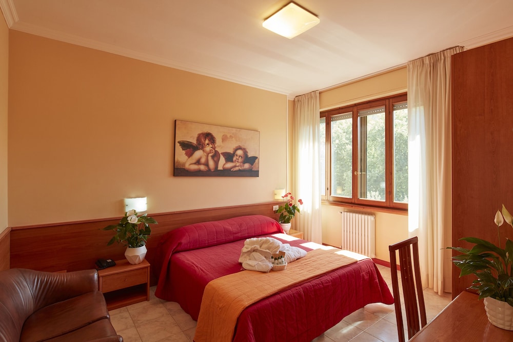 Double Or Twin Room photo 1