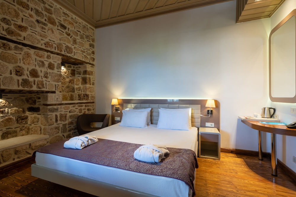 Deluxe Room, 1 Double Bed, Non Smoking, Sea View - Photo 5