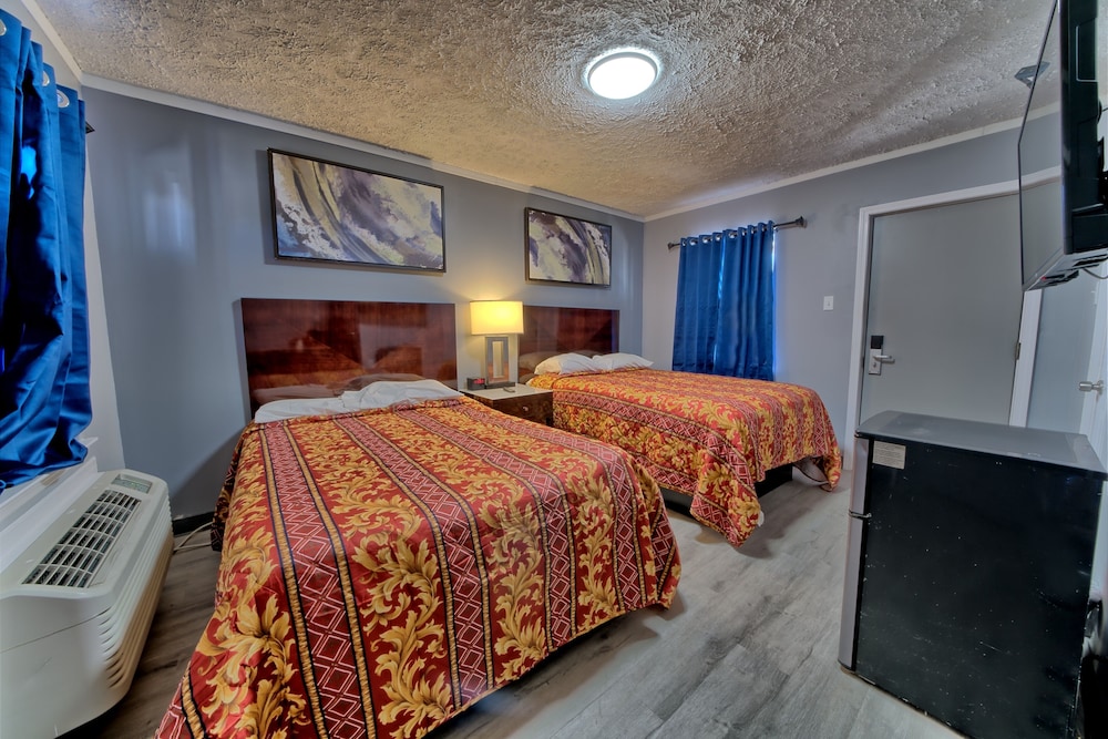 Room, 2 Double Beds (Ground Floor) photo 1