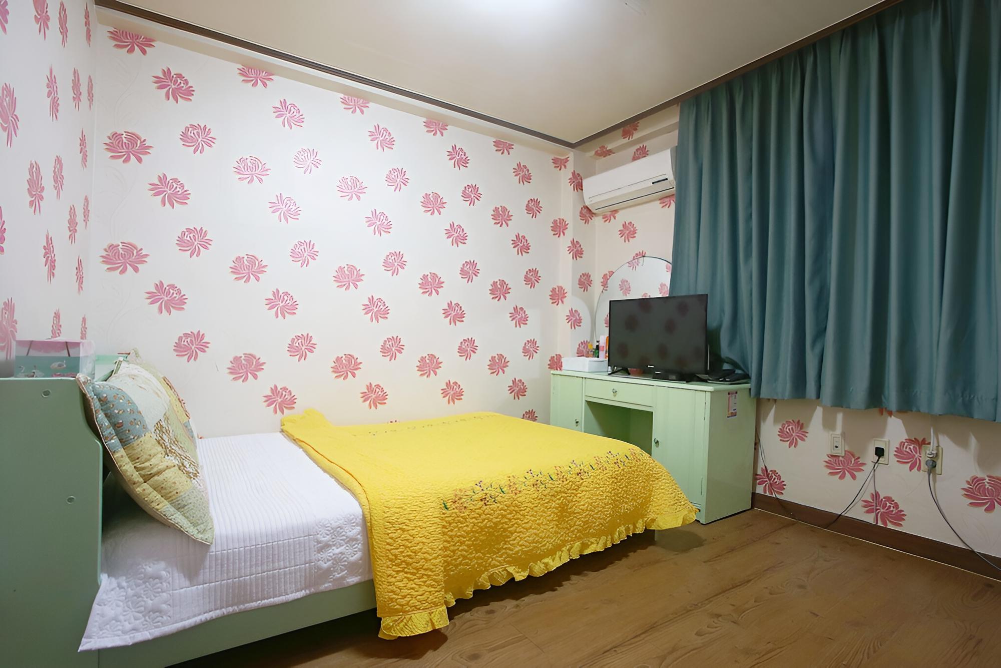 Room (Standard (bed)) photo 1