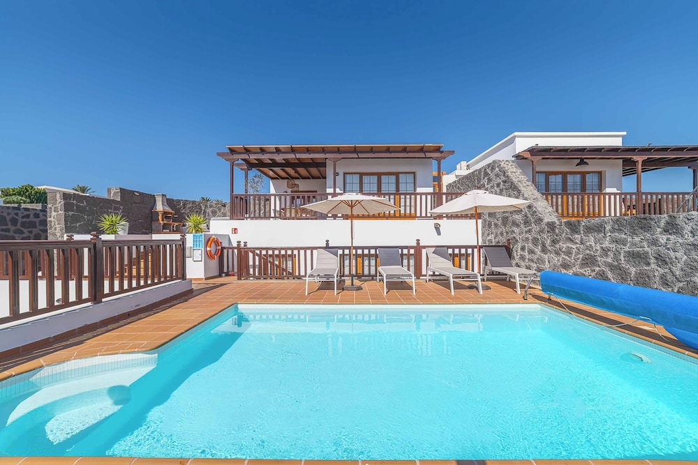 Villa (4 Habitaciones)