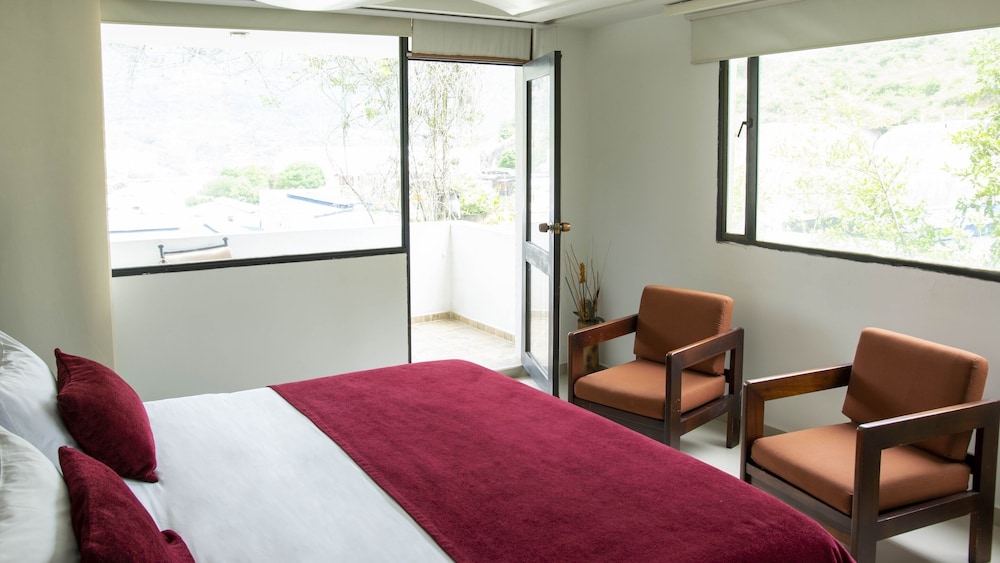 Superior Suite, Jetted Tub photo 2