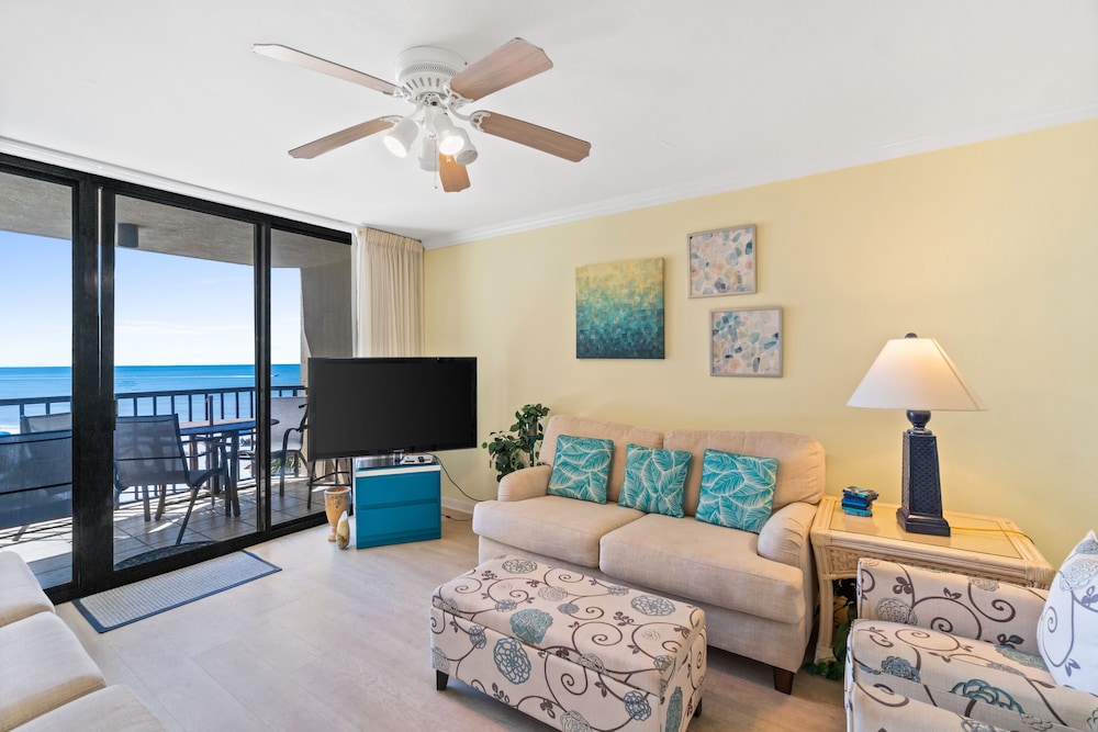 Condo, 2 Bedrooms, Ocean View (413C)