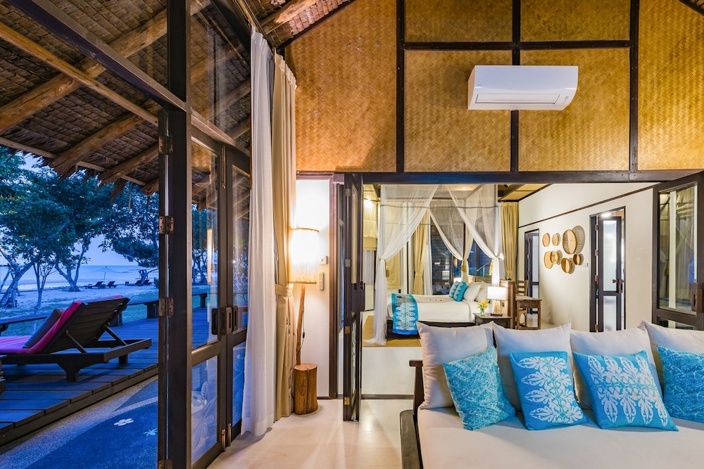 1 Bedroom Beach Front Villa - Photo 11
