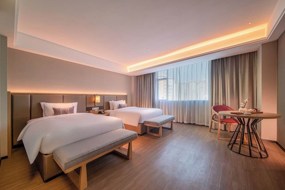 Business Double Room, City View photo 3