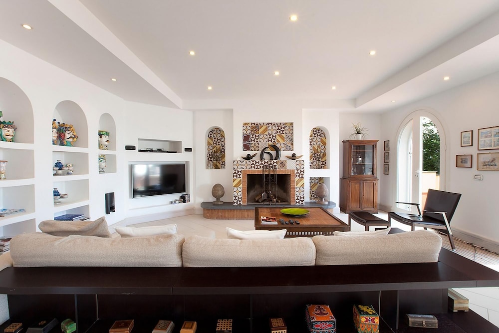 Villa, Smoking