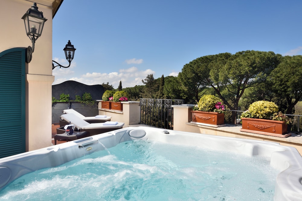 Villa Borghese Suite Terrace thumbnail 6