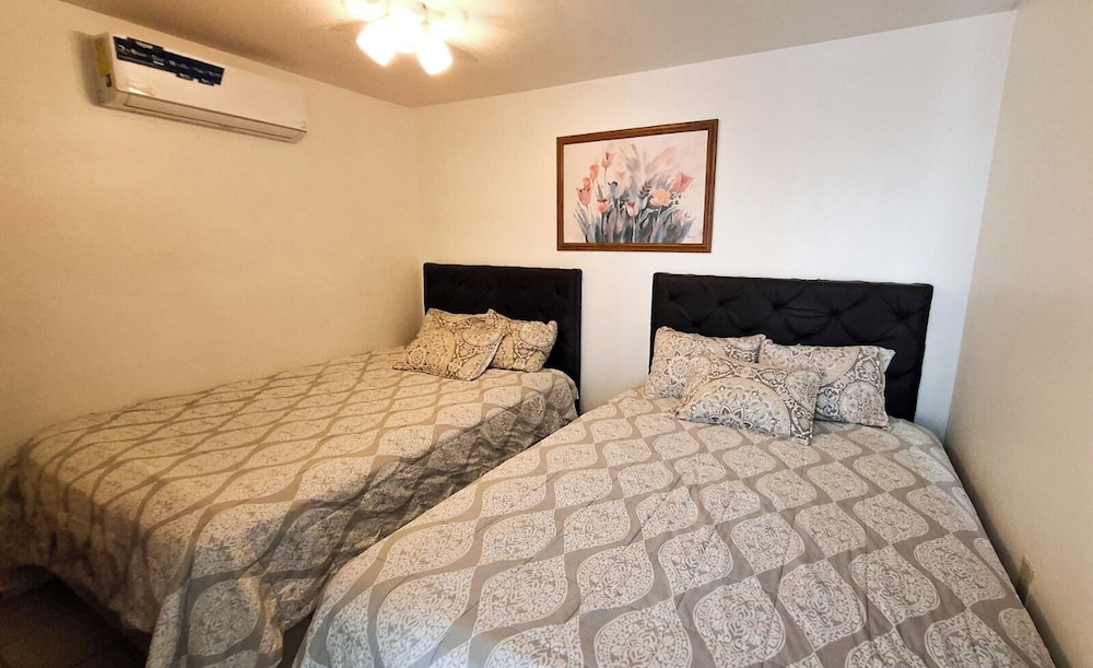 Comfort Room, 1 Bedroom, Pool View photo 1