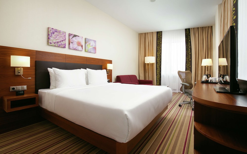 Comfort Room, 1 King Bed photo 2