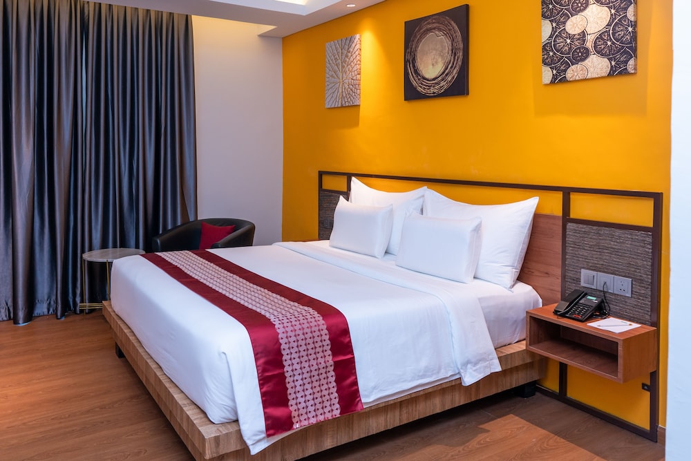 Deluxe Double or Twin Room - Photo 5