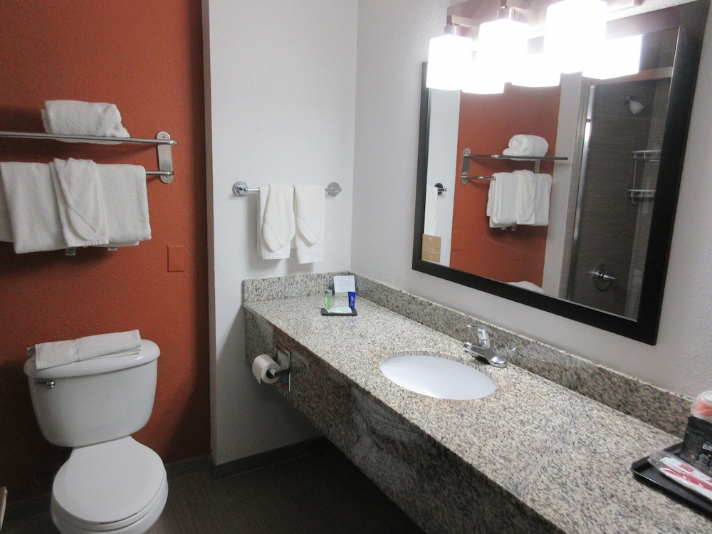 Suite, 2 Queen Beds, Non Smoking - Photo 5
