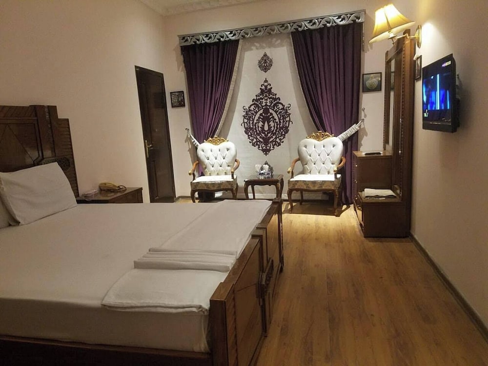 Deluxe Double Room photo 3