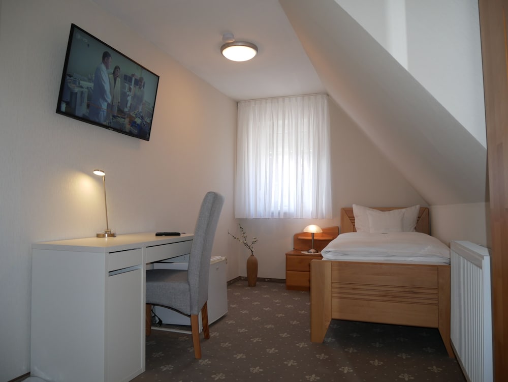 Single Room (without Balcony)