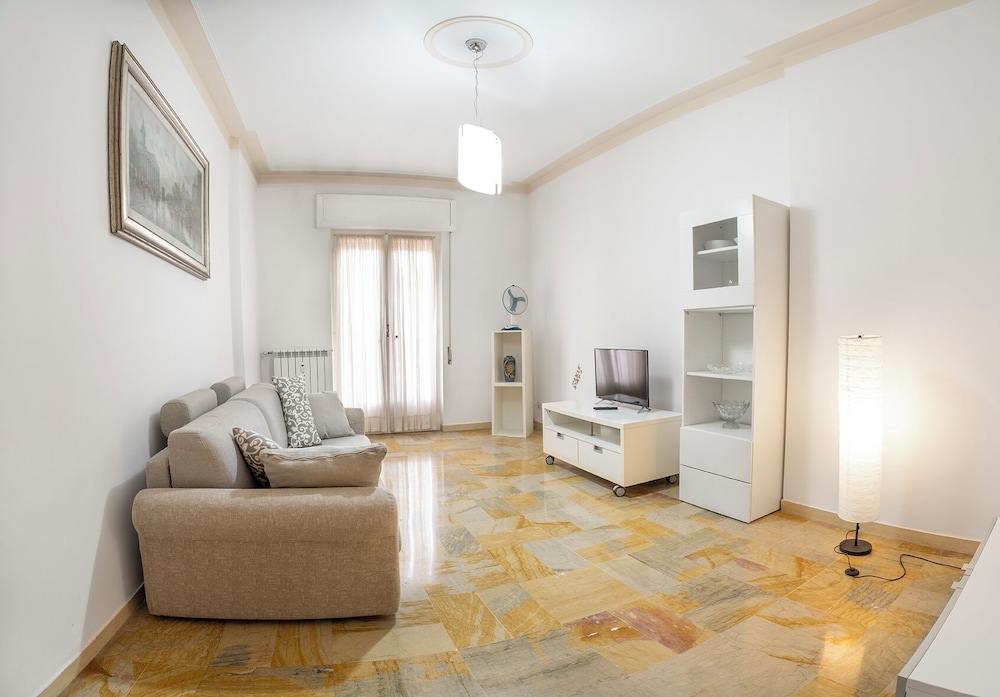 Apartment, Balcony