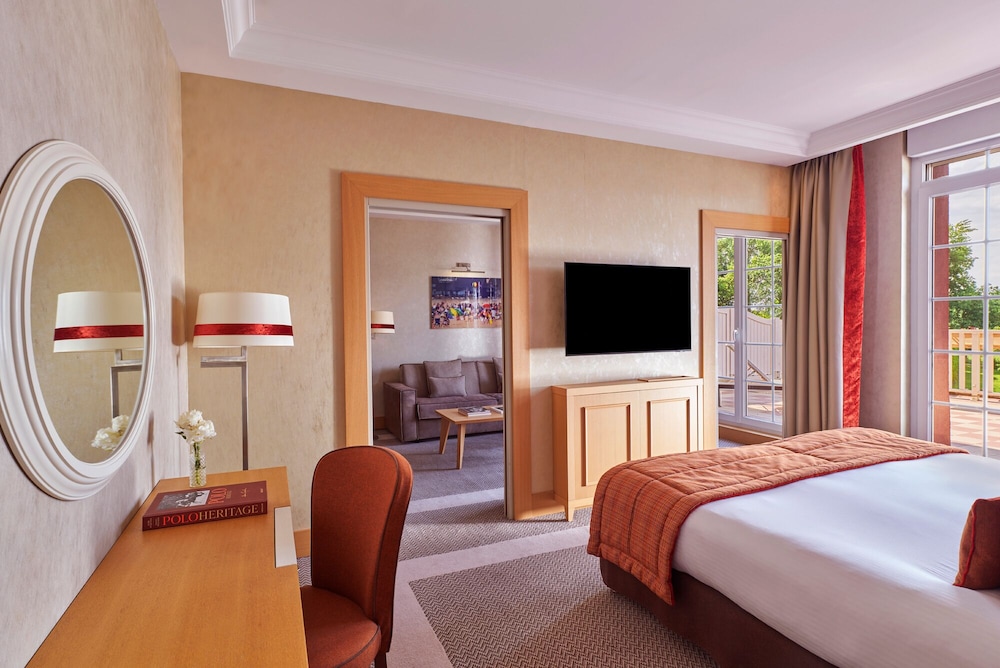Suite, 1 King Bed, Terrace, Golf View photo 2