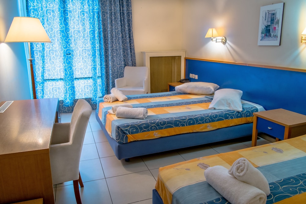 Triple Room, Sea View - Photo 2