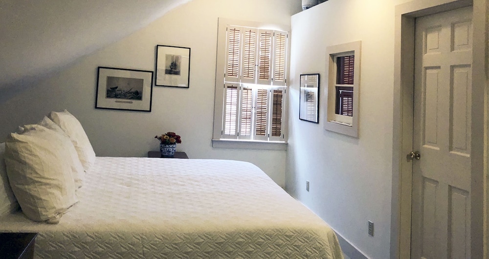 Exclusive Studio, Multiple Beds photo 1