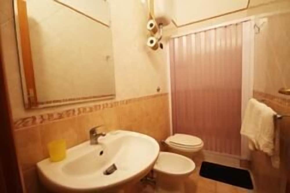 Triple Room - Photo 3