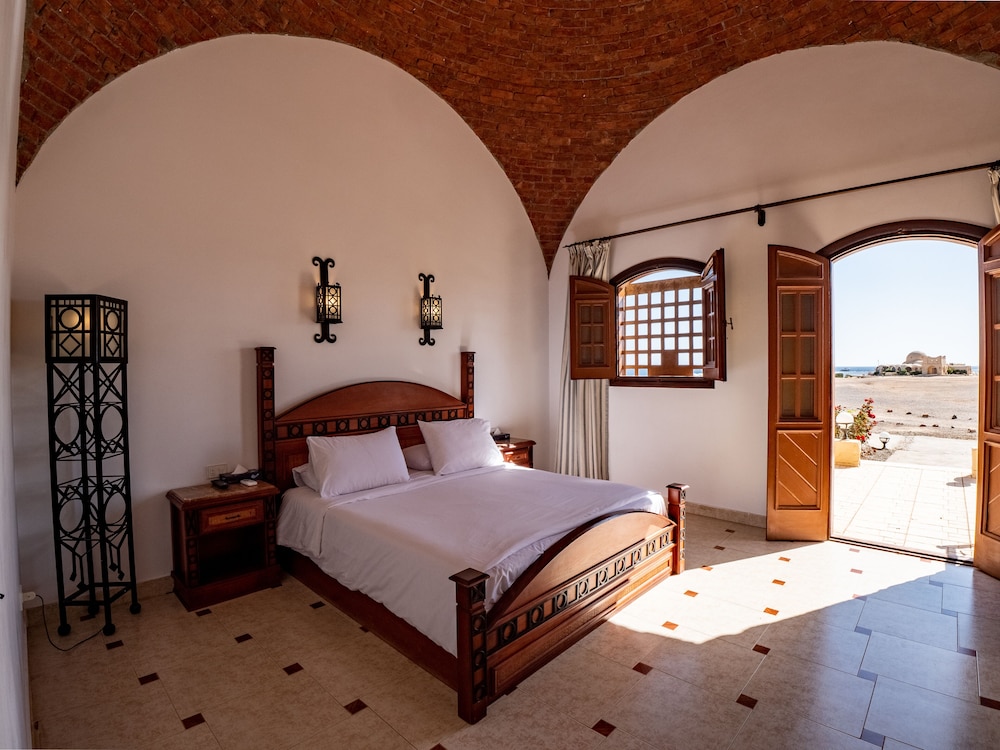 Deluxe Double or Twin Room, Sea View photo 1