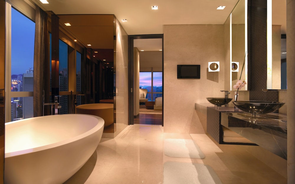 Suite (Chairman) - Photo 2