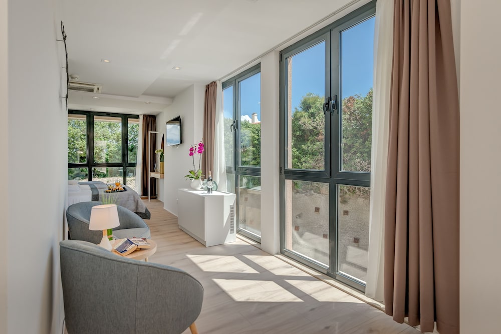 Superior Triple Room photo 1