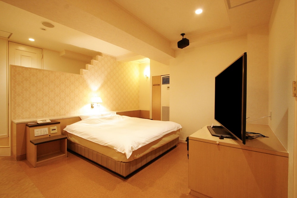 City Double Room, 1 Bedroom, Smoking, Bathtub (A)