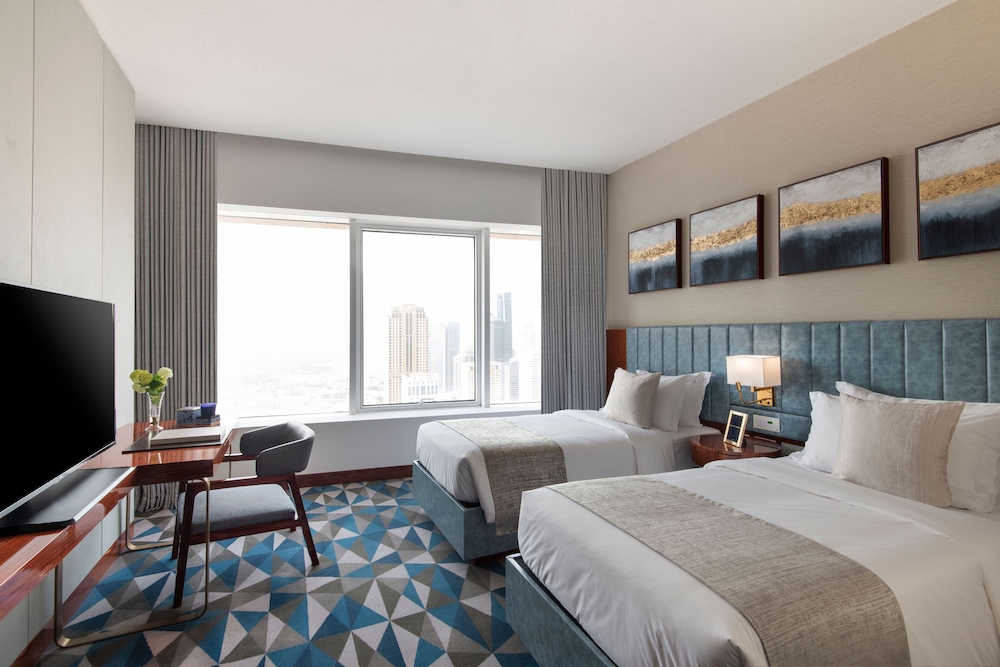 Superior Suite, 2 Bedrooms With Beach Access,  Non Smoking, City View photo 1
