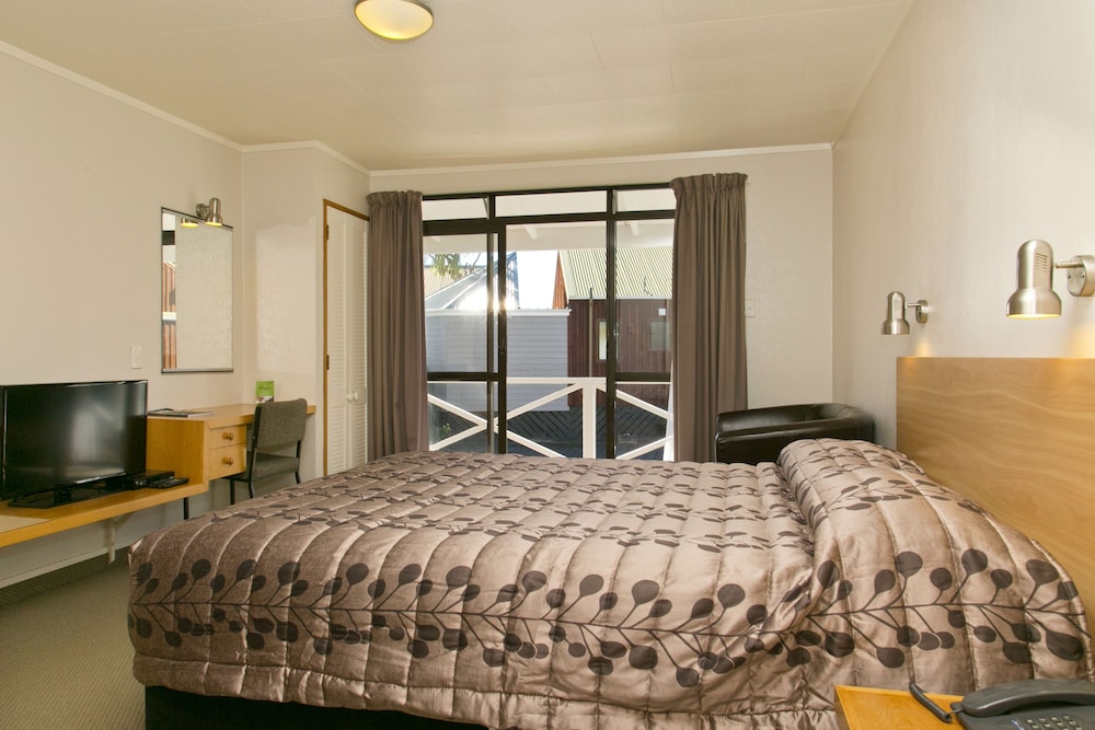 Suite, Kitchen (Not Pet-friendly) photo 2