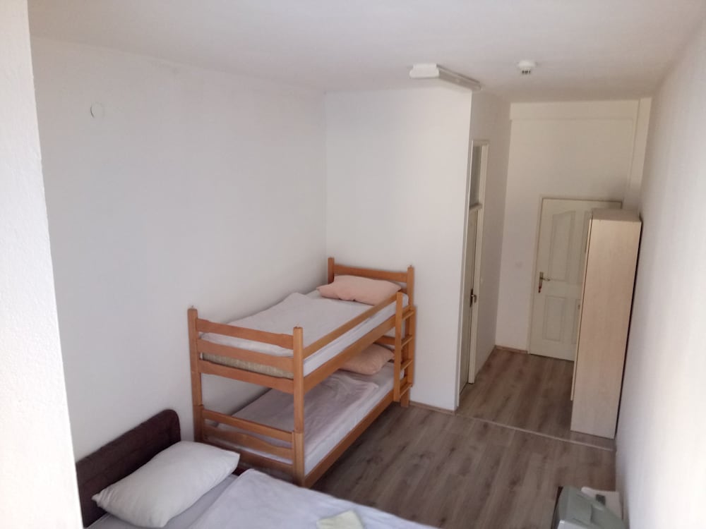 Classic Triple Room photo 2