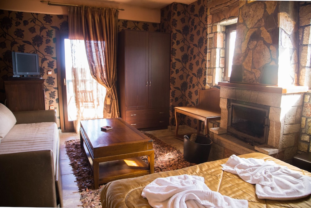 Junior Suite, Balcony, Lake View photo 2