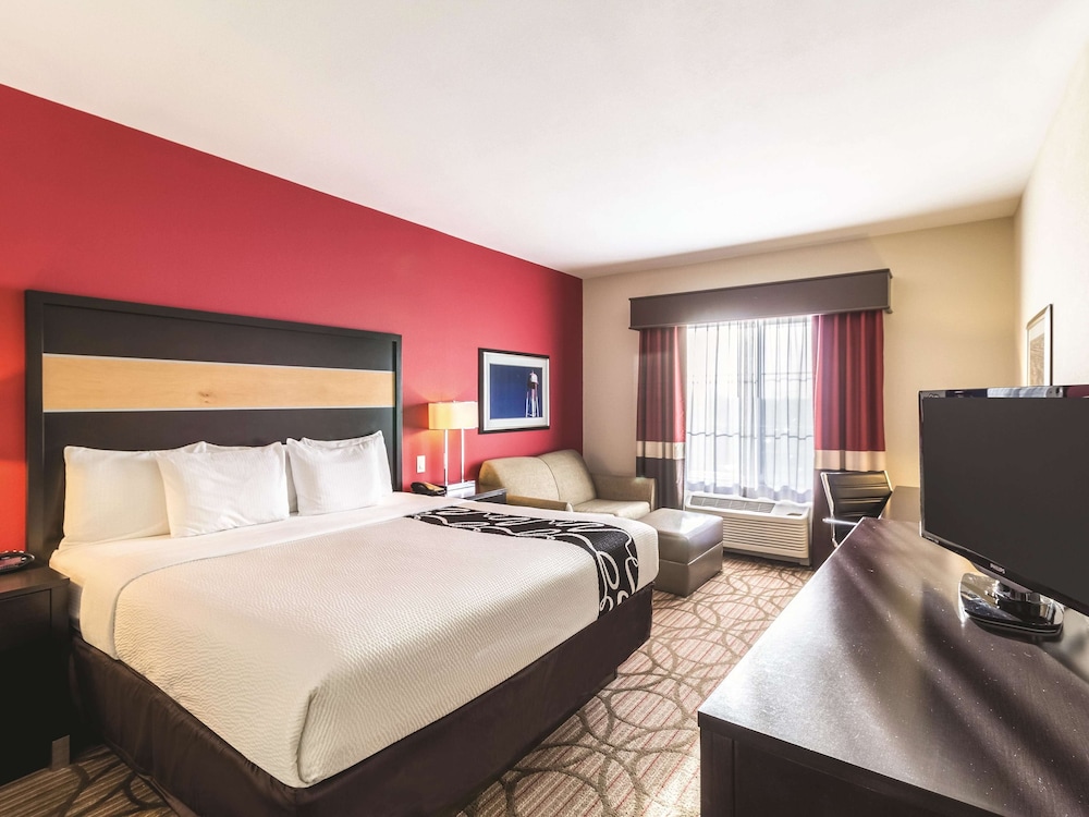 Room, 1 King Bed, Non Smoking - Photo 1