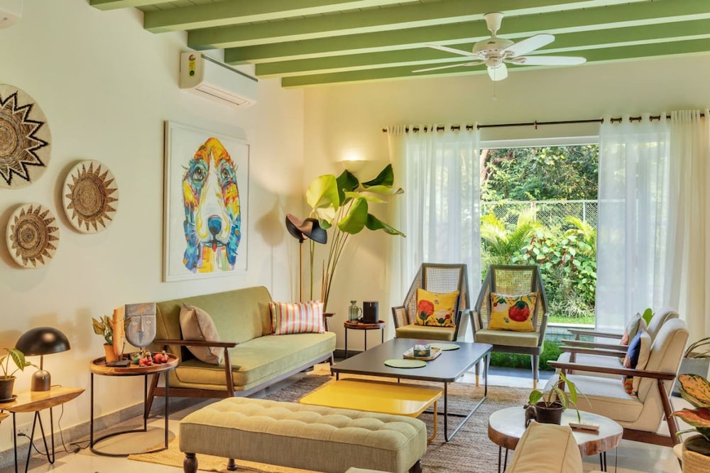 Villa photo 2