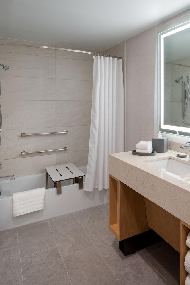 Deluxe Room, 2 Queen Beds - Photo 5