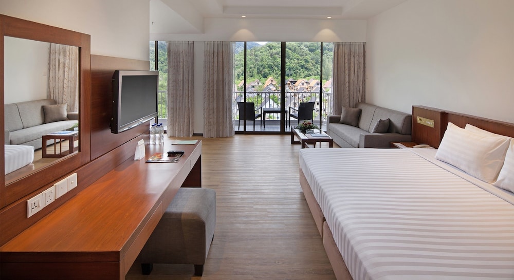 Family Quadruple Room, Mountain View, Mountainside