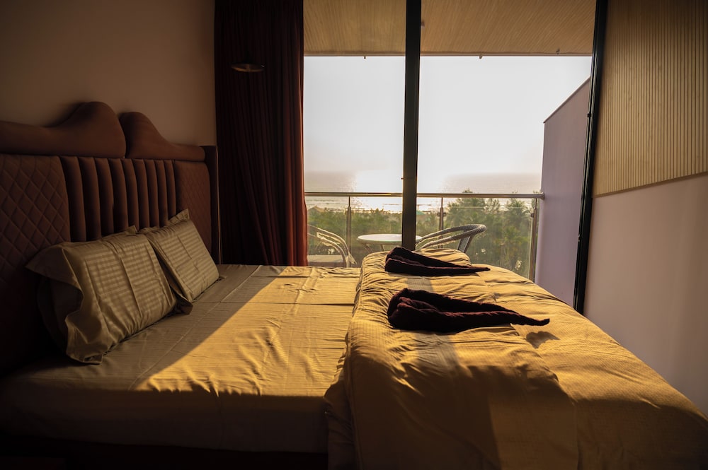 Deluxe Mountain Sea View Room with Balcony photo 3