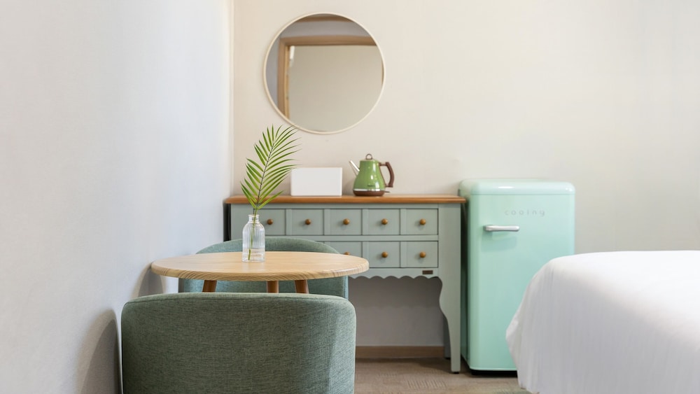 Basic Room, 1 Bedroom (Room 301 (Ocean View / Netflix)) photo 2