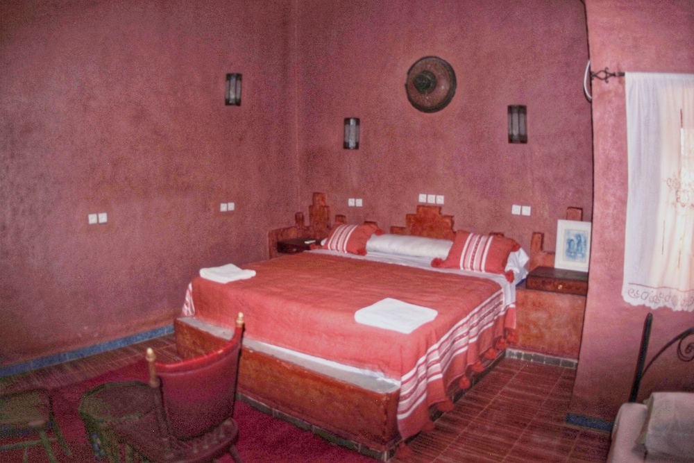 Traditional Triple Room, Private Bathroom - Photo 2