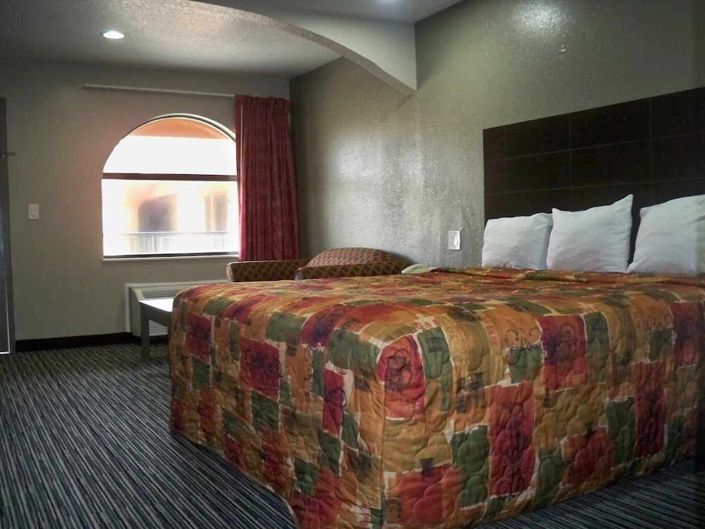 Standard Room, 1 King Bed - Photo 26