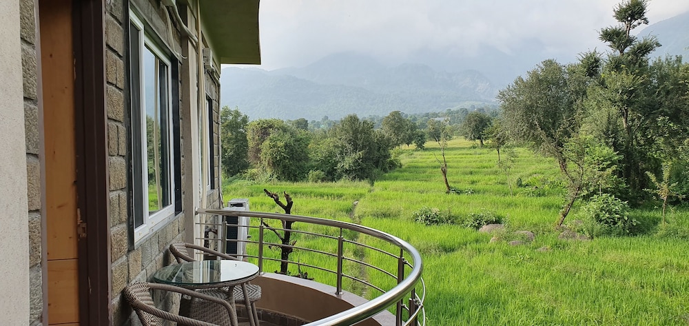 Superior Room With Private Balcony photo 2