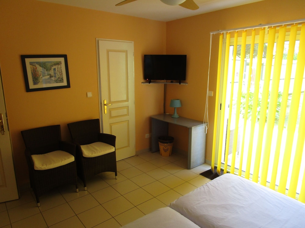 Family Twin Room (La Grande Bleue) photo 1