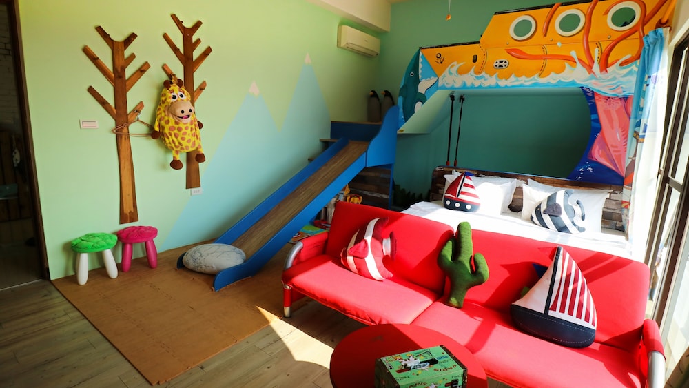 Deluxe Room, 2 Bedrooms, Non Smoking, Courtyard View photo 1