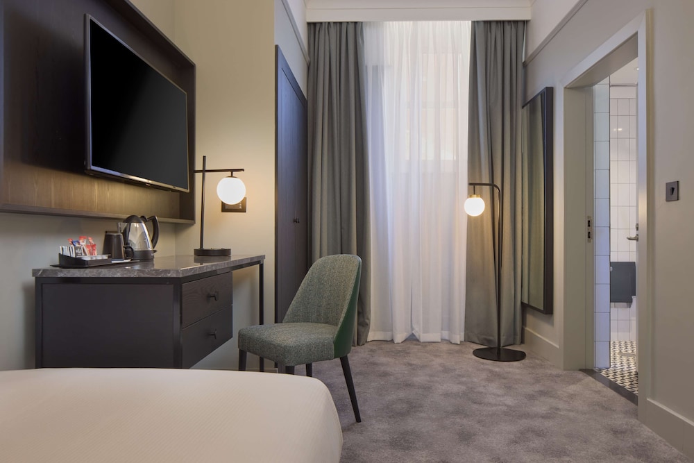 Suite, 1 King Bed, Balcony (Topland) photo 2
