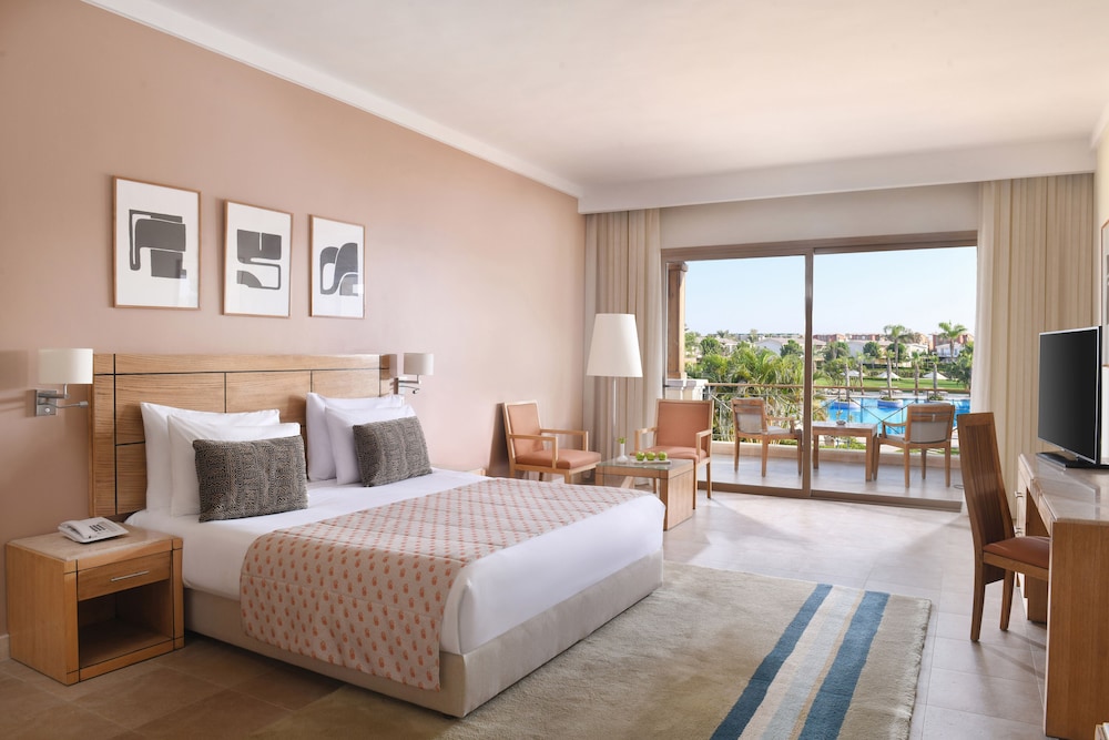 Superior Queen or Twin Room - Photo 4